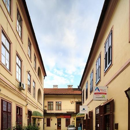 Casa Blanca Apartment Сибиу Екстериор снимка
