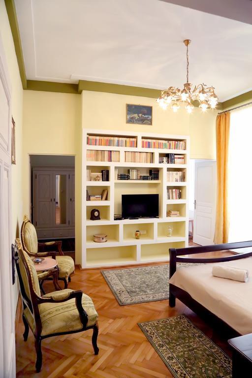 Casa Blanca Apartment Сибиу Екстериор снимка