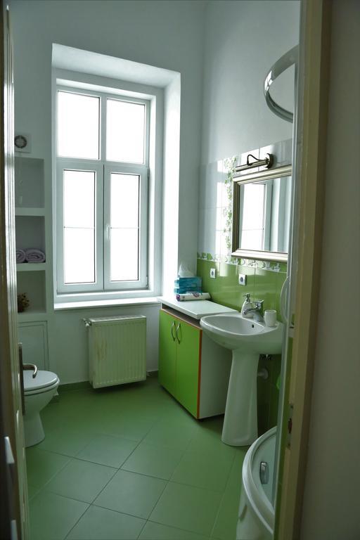 Casa Blanca Apartment Сибиу Екстериор снимка